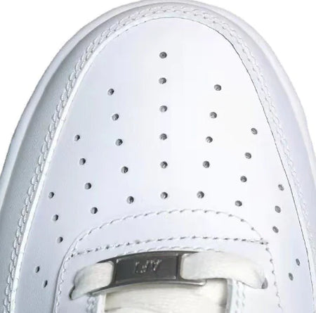 Air Force 1 Classic White Low-Top Sneakers for All | Air force bianche classiche
